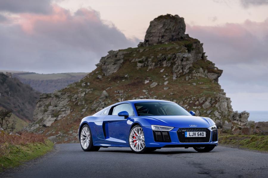  Audi R8 V10 RWS 2018 года  (UK) (фото 1 из 40)